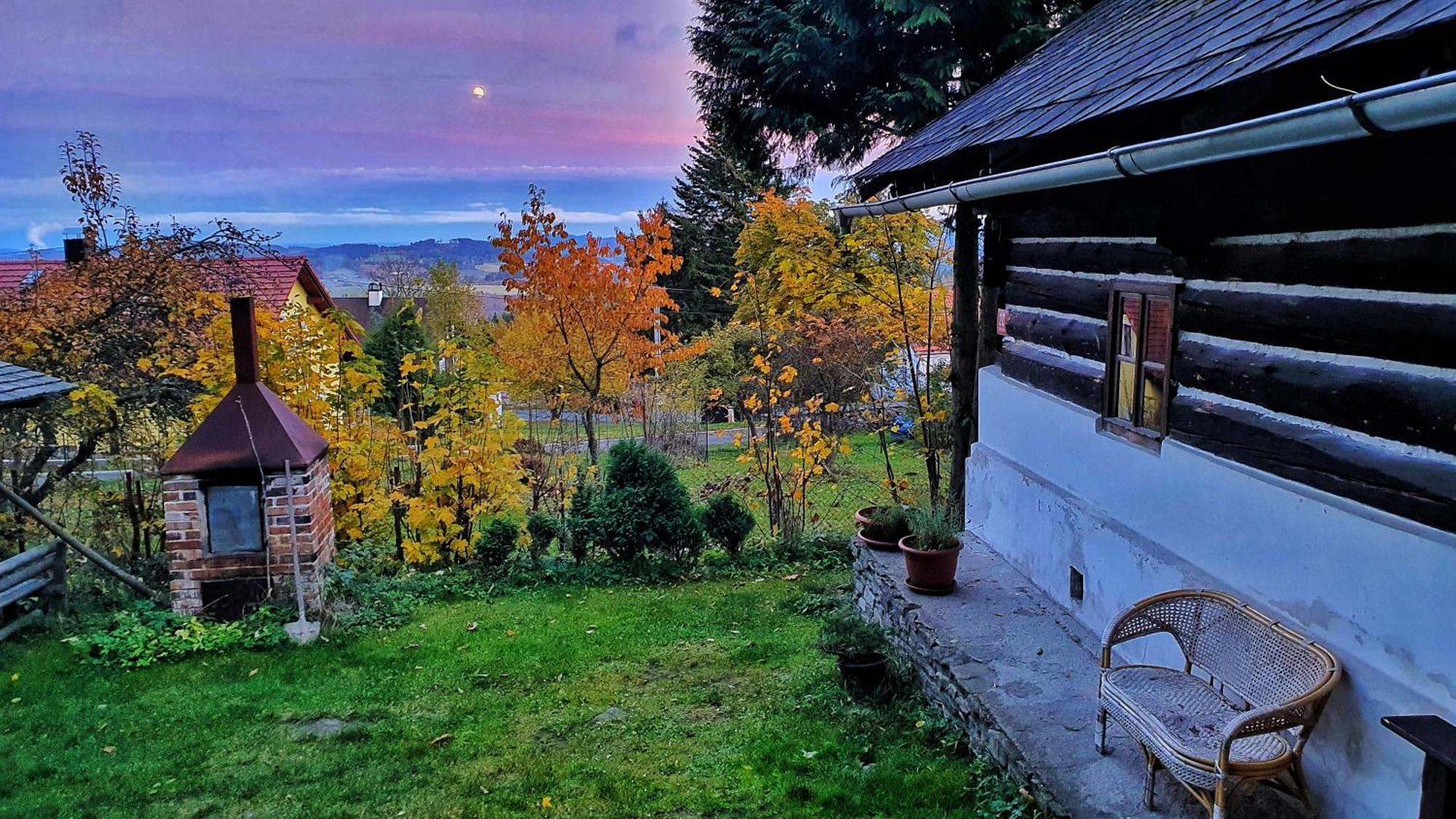 Malebna Chalupa U Javorniku Na Sumave Vacov Bagian luar foto